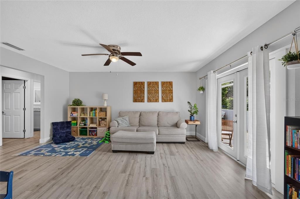 For Sale: $489,500 (4 beds, 2 baths, 2125 Square Feet)