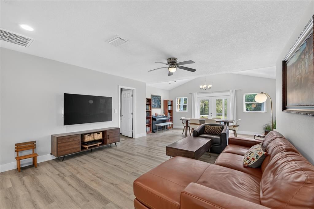 For Sale: $489,500 (4 beds, 2 baths, 2125 Square Feet)