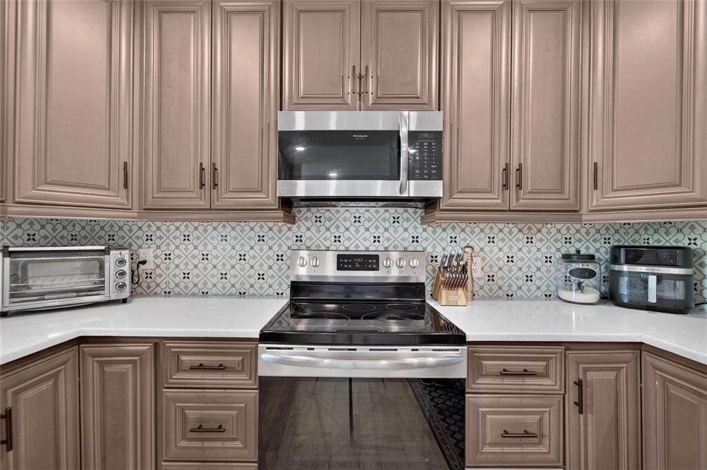 For Sale: $489,500 (4 beds, 2 baths, 2125 Square Feet)