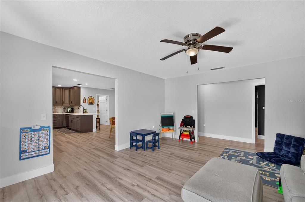 For Sale: $489,500 (4 beds, 2 baths, 2125 Square Feet)