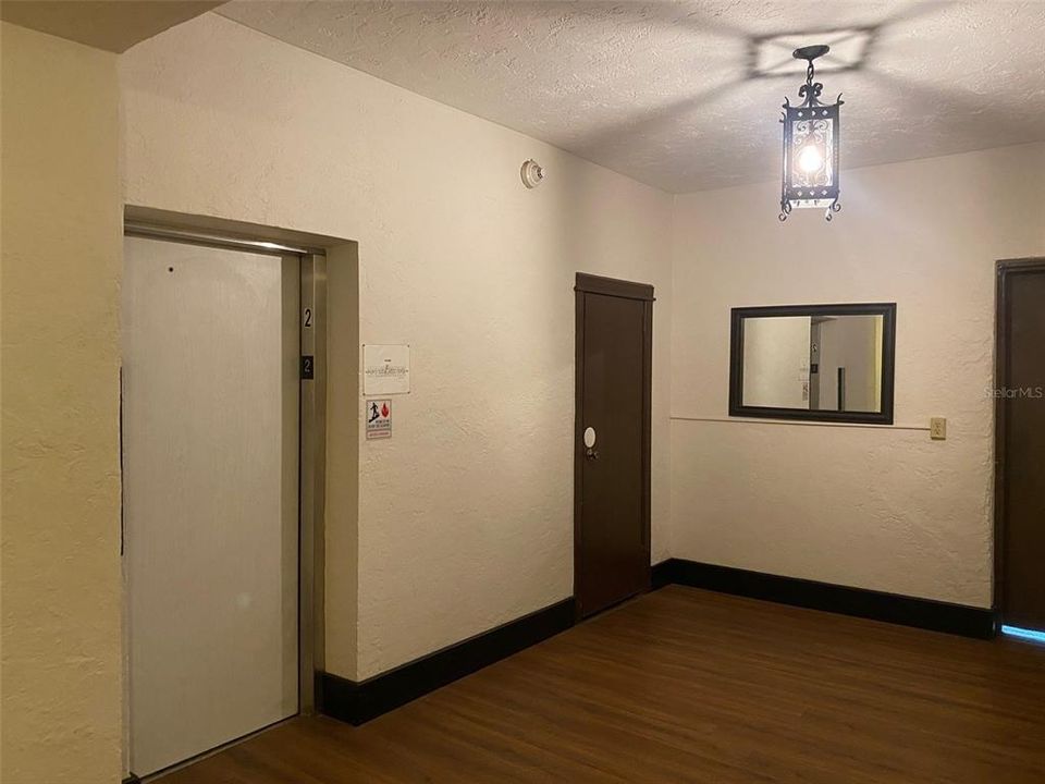 For Sale: $289,900 (2 beds, 2 baths, 794 Square Feet)