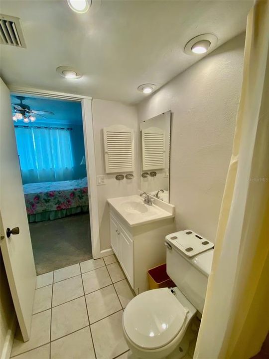 For Sale: $289,900 (2 beds, 2 baths, 794 Square Feet)