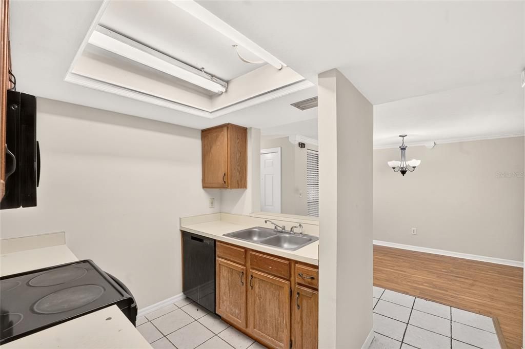 For Sale: $149,000 (2 beds, 2 baths, 1106 Square Feet)