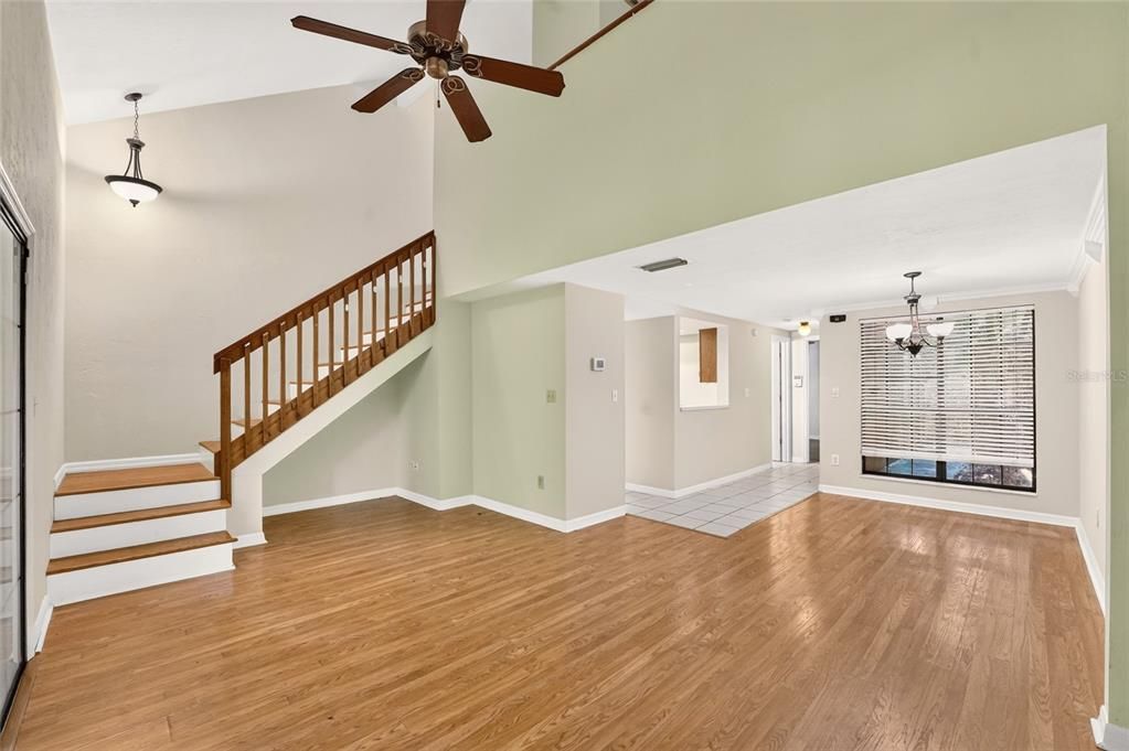 For Sale: $149,000 (2 beds, 2 baths, 1106 Square Feet)