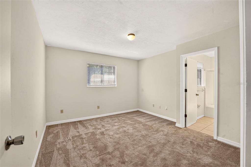 For Sale: $149,000 (2 beds, 2 baths, 1106 Square Feet)