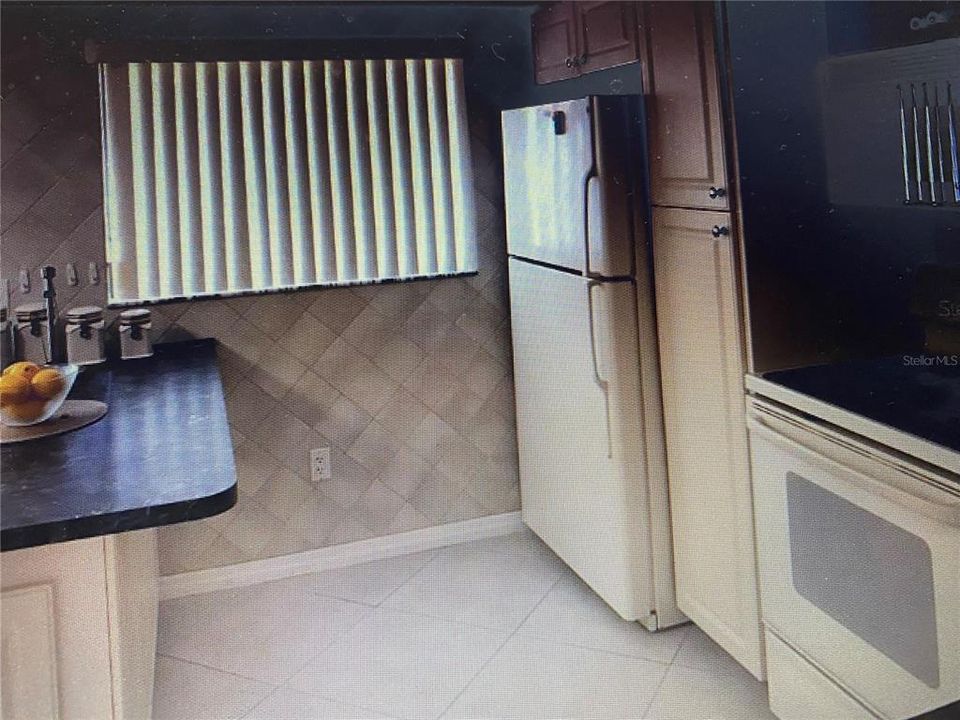 For Rent: $2,100 (2 beds, 2 baths, 1140 Square Feet)