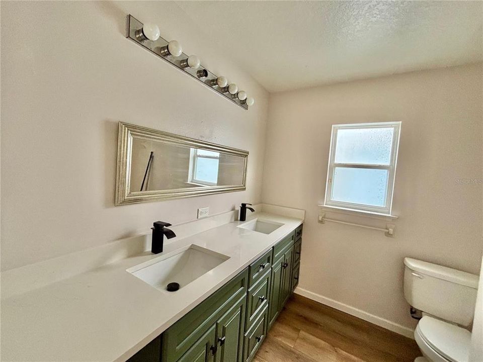 For Rent: $2,695 (3 beds, 2 baths, 1566 Square Feet)