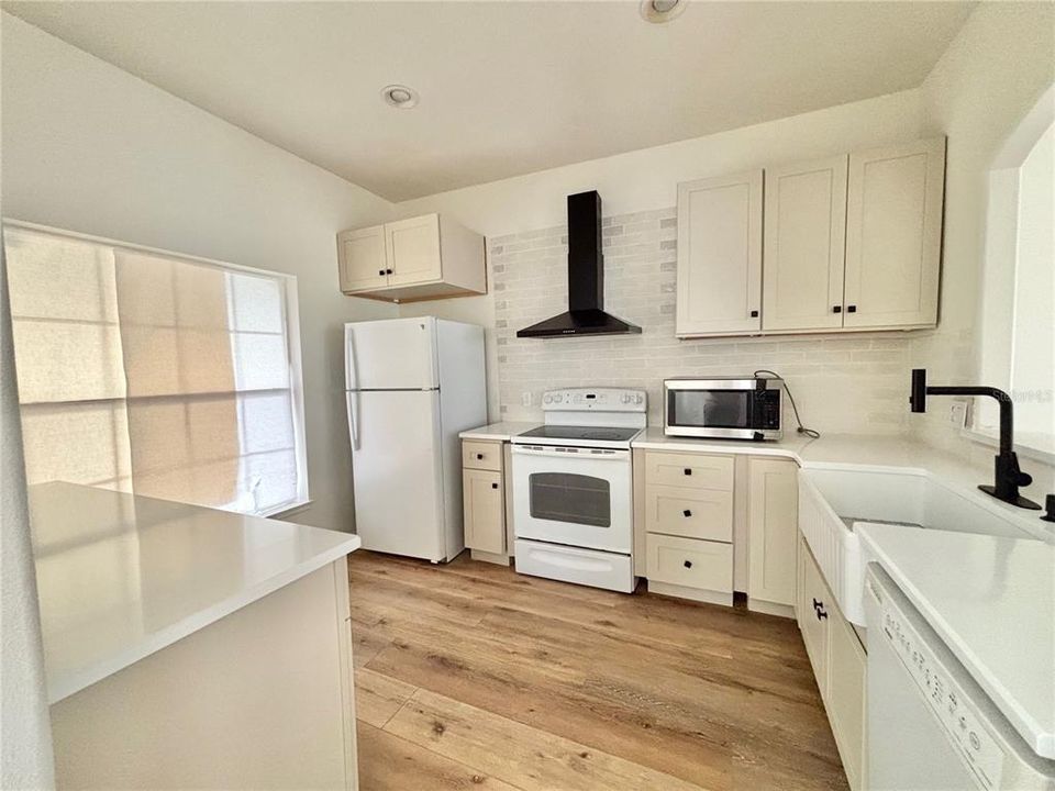 For Rent: $2,695 (3 beds, 2 baths, 1566 Square Feet)