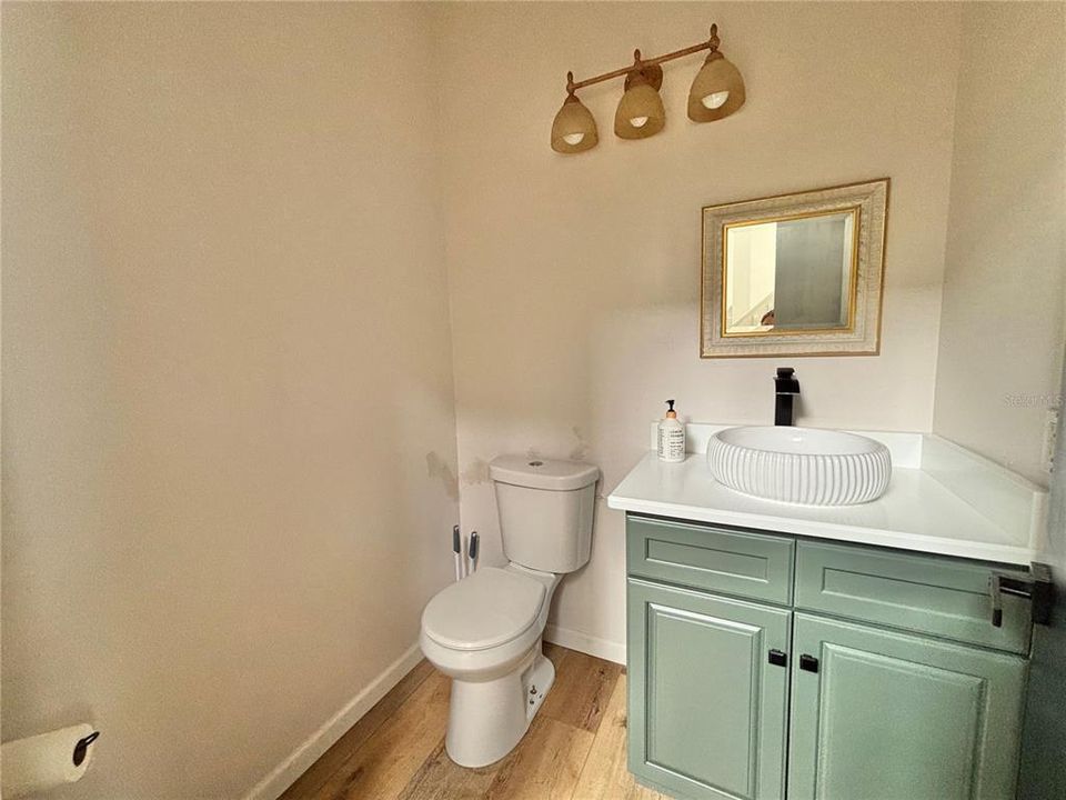 For Rent: $2,695 (3 beds, 2 baths, 1566 Square Feet)