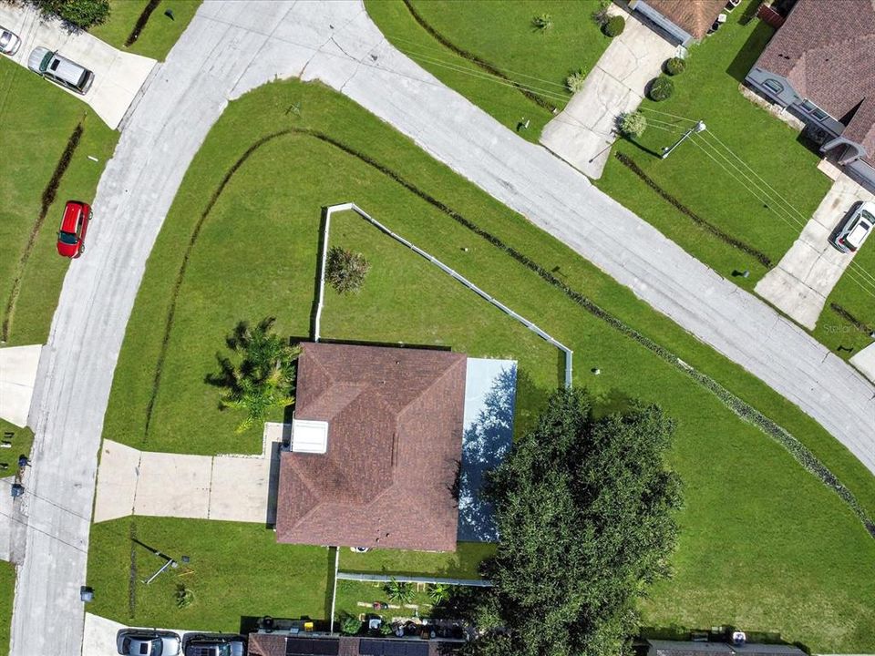 На продажу: $265,000 (4 спален, 2 ванн, 1330 Квадратных фут)