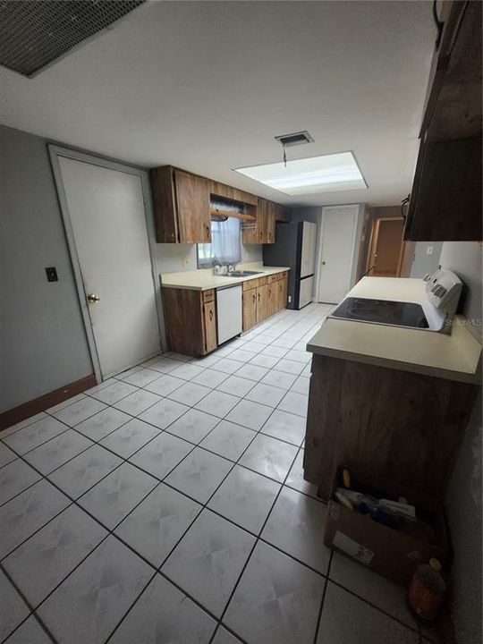 En Venta: $489,900 (4 camas, 2 baños, 1935 Pies cuadrados)