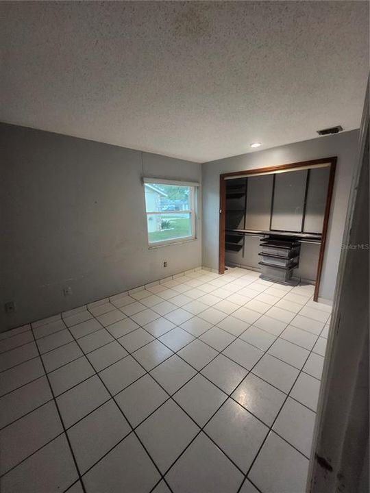 En Venta: $489,900 (4 camas, 2 baños, 1935 Pies cuadrados)