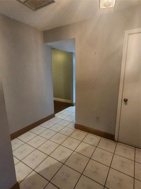 En Venta: $489,900 (4 camas, 2 baños, 1935 Pies cuadrados)