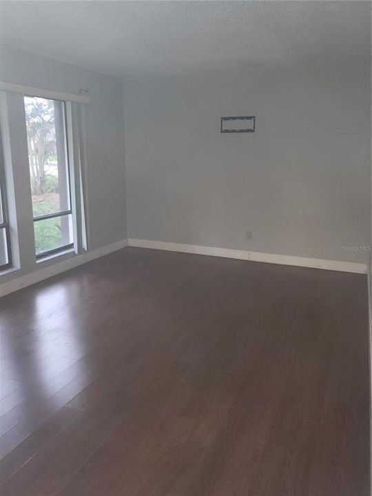 En Venta: $489,900 (4 camas, 2 baños, 1935 Pies cuadrados)