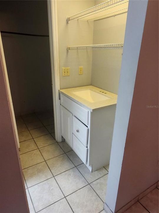 En Venta: $489,900 (4 camas, 2 baños, 1935 Pies cuadrados)