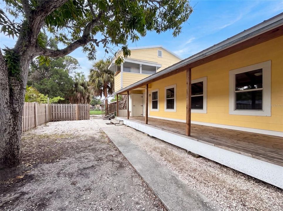 For Sale: $232,000 (3 beds, 2 baths, 1625 Square Feet)