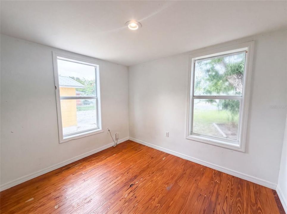 For Sale: $232,000 (3 beds, 2 baths, 1625 Square Feet)