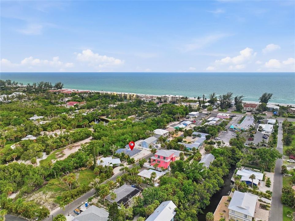 For Sale: $950,000 (4 beds, 3 baths, 2106 Square Feet)