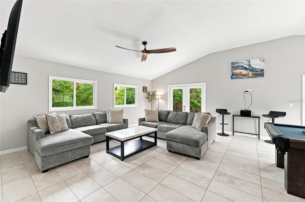 For Sale: $950,000 (4 beds, 3 baths, 2106 Square Feet)
