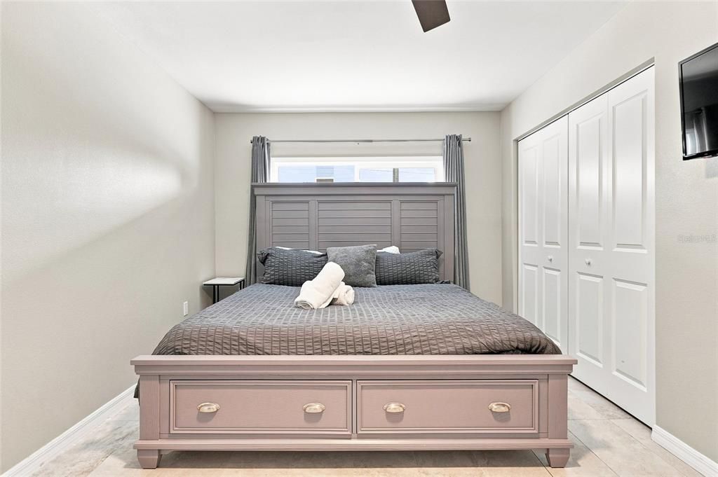 For Sale: $950,000 (4 beds, 3 baths, 2106 Square Feet)