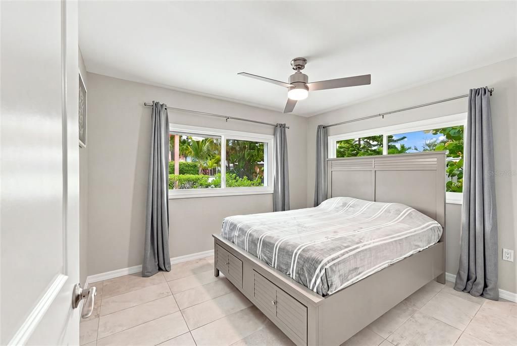 For Sale: $950,000 (4 beds, 3 baths, 2106 Square Feet)