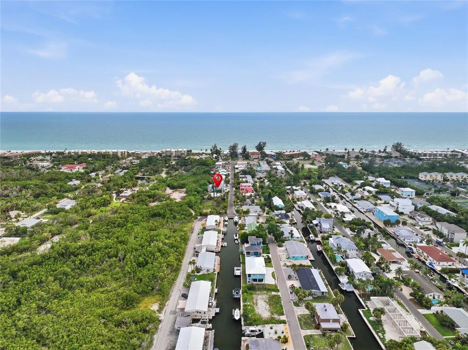 For Sale: $950,000 (4 beds, 3 baths, 2106 Square Feet)