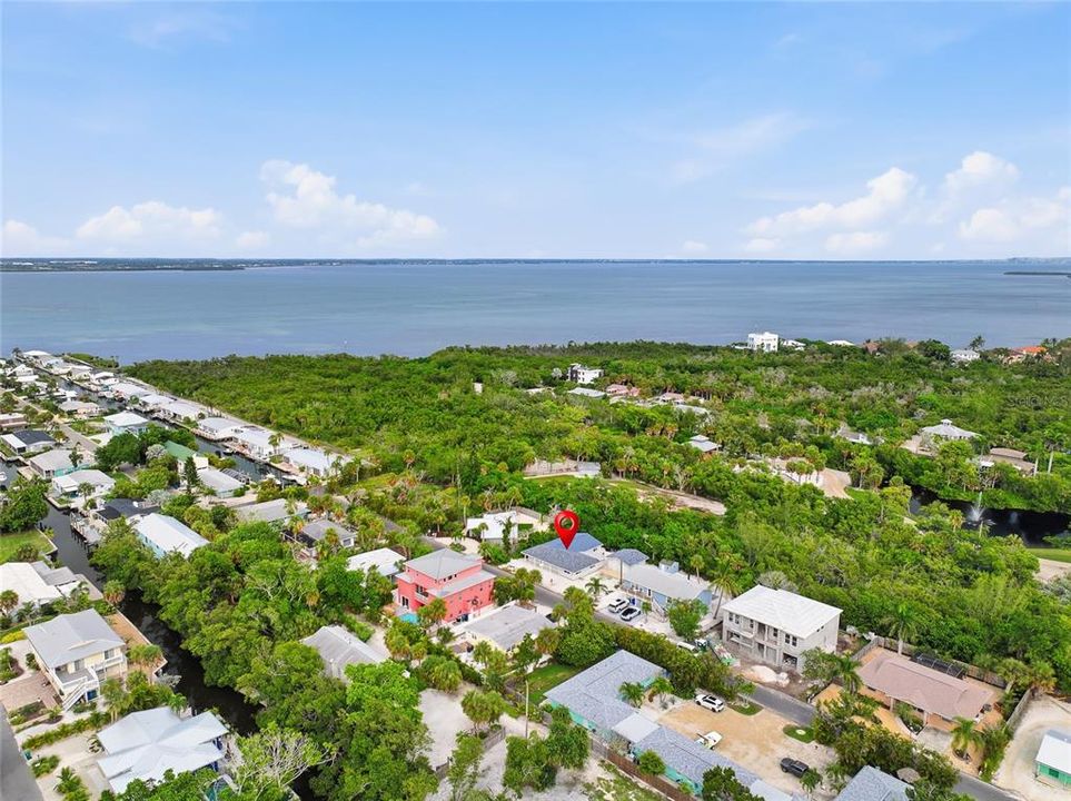 For Sale: $950,000 (4 beds, 3 baths, 2106 Square Feet)
