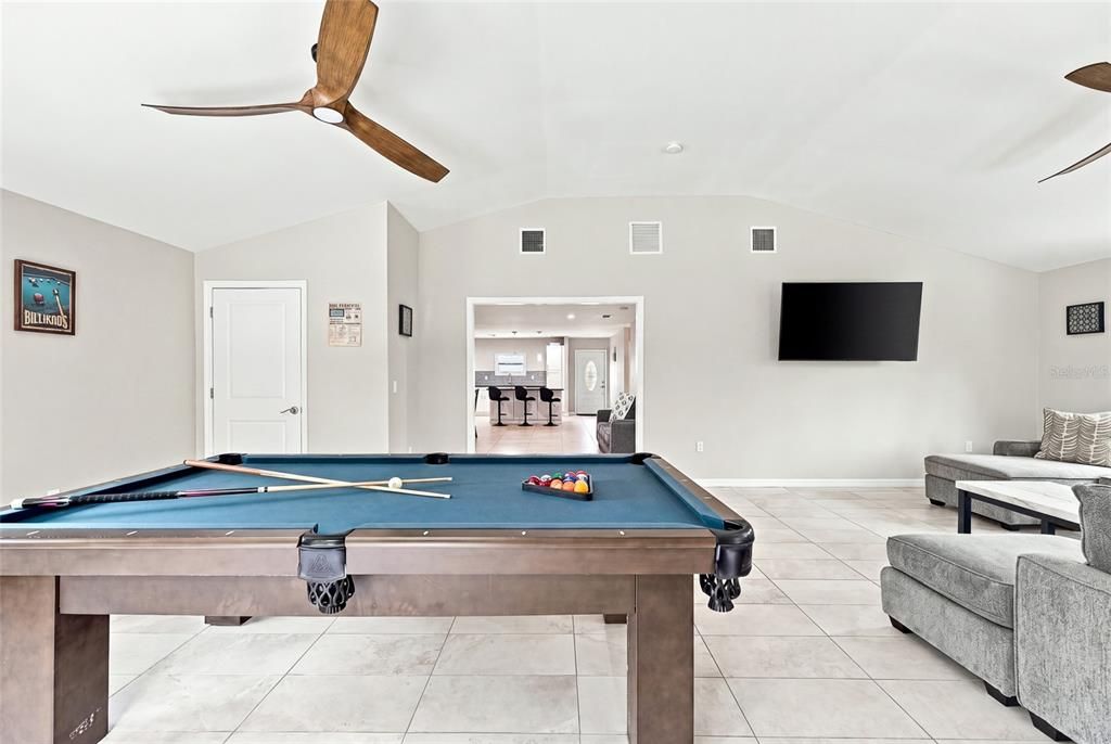 For Sale: $950,000 (4 beds, 3 baths, 2106 Square Feet)