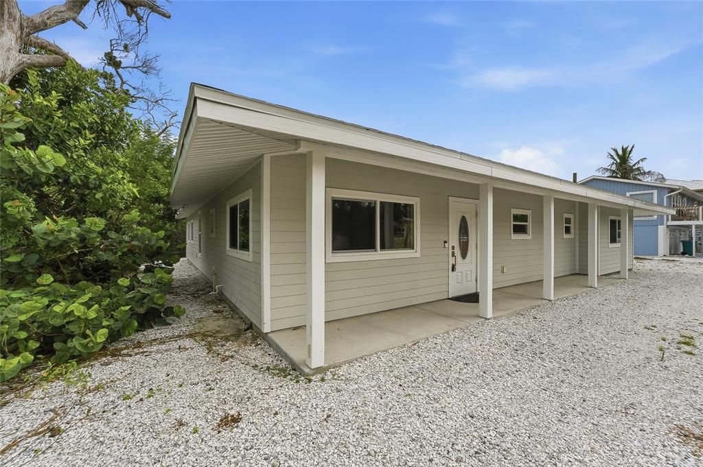 For Sale: $950,000 (4 beds, 3 baths, 2106 Square Feet)