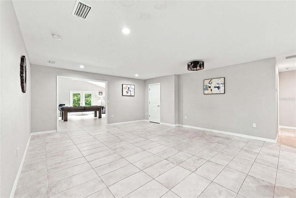 For Sale: $950,000 (4 beds, 3 baths, 2106 Square Feet)