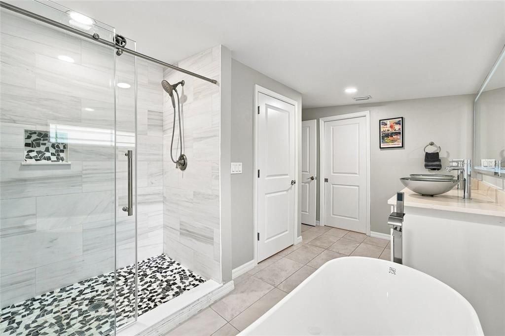 For Sale: $950,000 (4 beds, 3 baths, 2106 Square Feet)