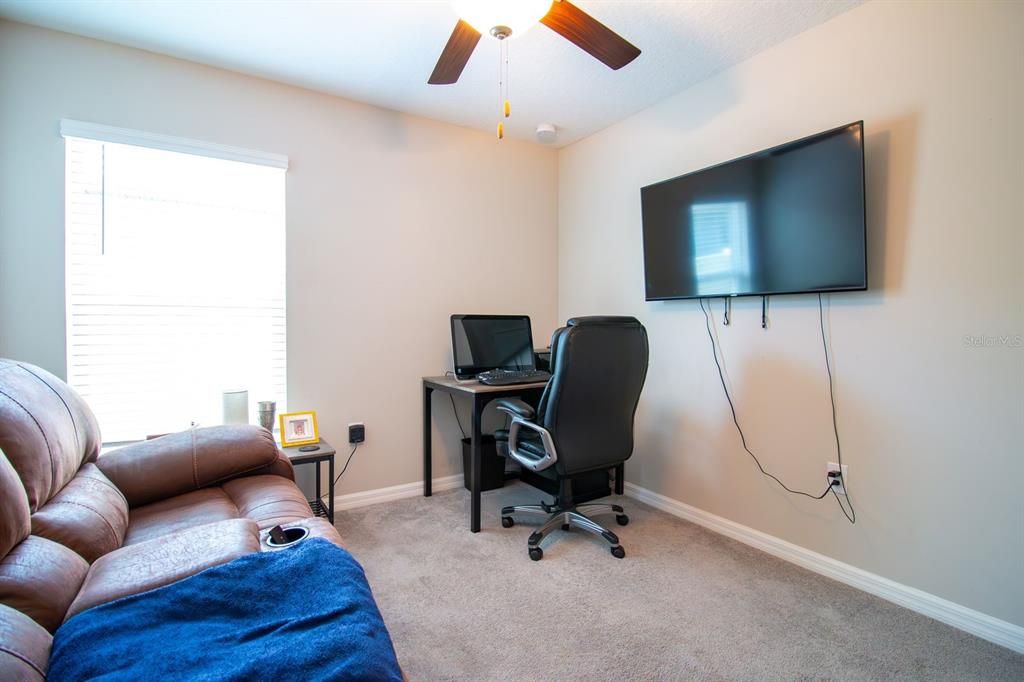 For Sale: $378,000 (4 beds, 2 baths, 1935 Square Feet)
