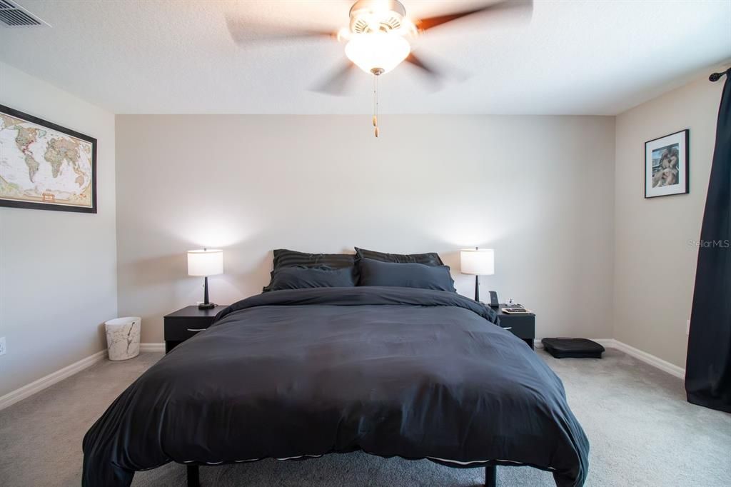 For Sale: $378,000 (4 beds, 2 baths, 1935 Square Feet)