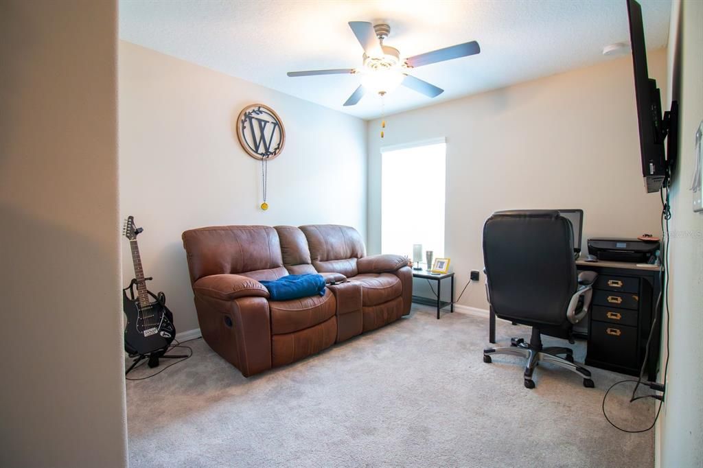 For Sale: $378,000 (4 beds, 2 baths, 1935 Square Feet)