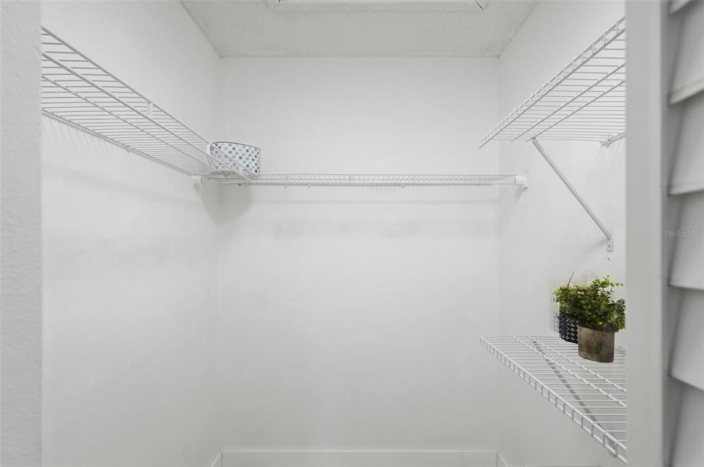 For Sale: $242,500 (2 beds, 2 baths, 1000 Square Feet)