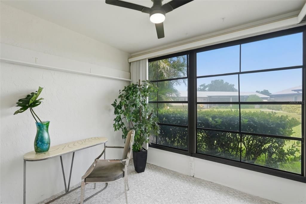For Sale: $242,500 (2 beds, 2 baths, 1000 Square Feet)