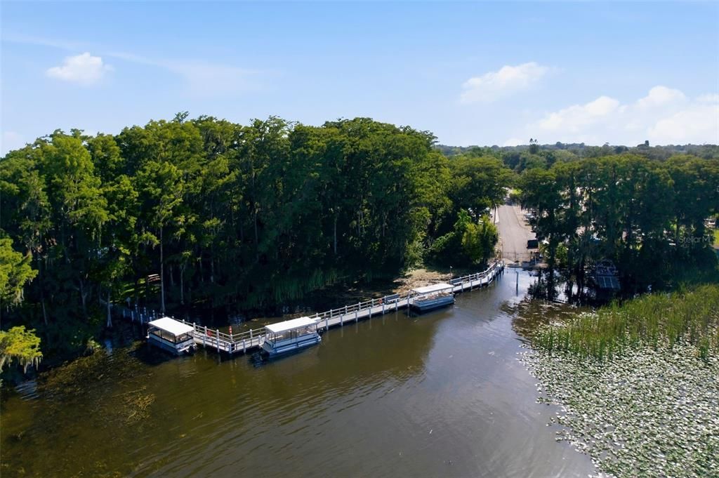 For Sale: $242,500 (2 beds, 2 baths, 1000 Square Feet)