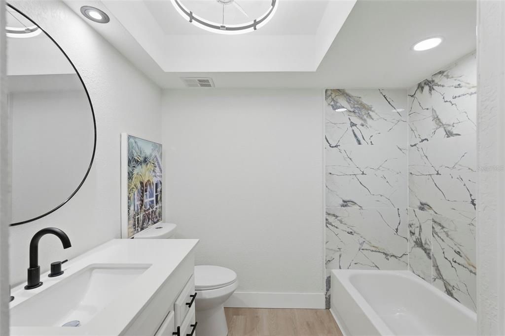 For Sale: $242,500 (2 beds, 2 baths, 1000 Square Feet)
