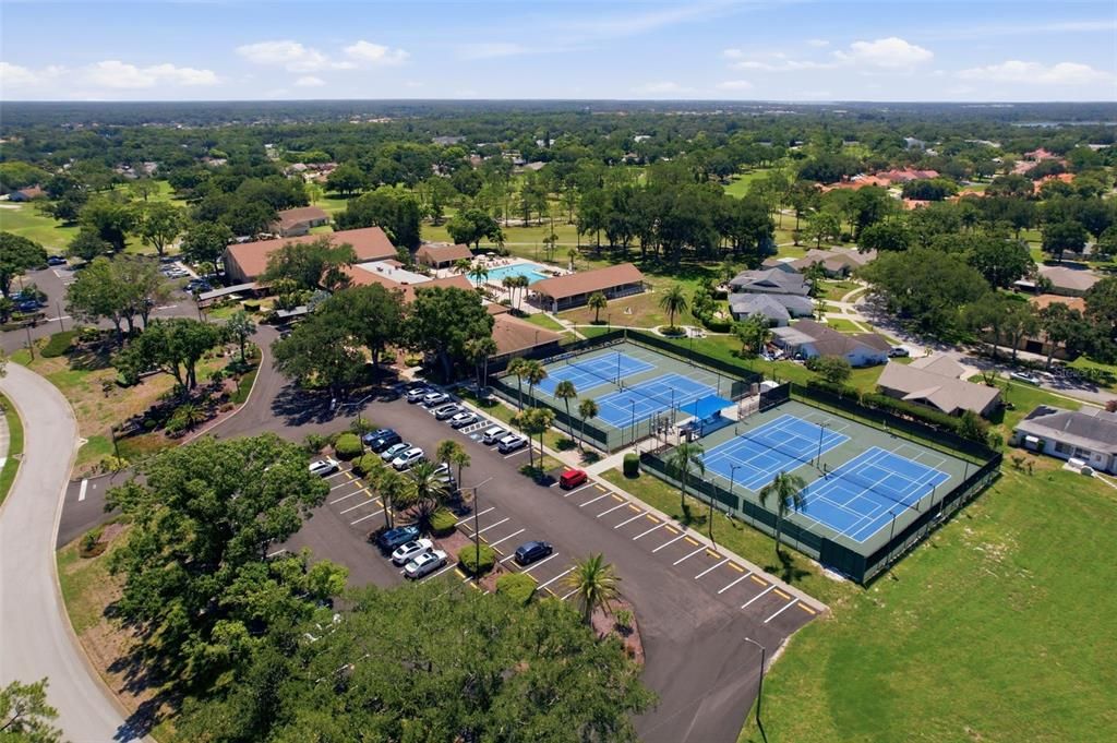 For Sale: $242,500 (2 beds, 2 baths, 1000 Square Feet)