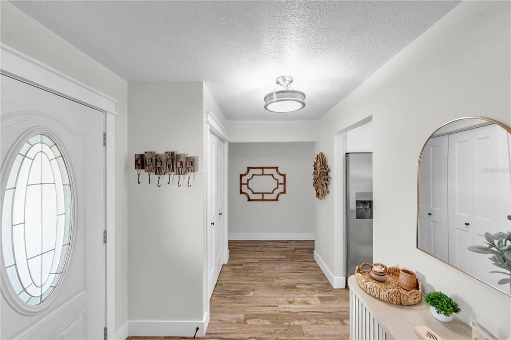 For Sale: $999,999 (3 beds, 2 baths, 2018 Square Feet)