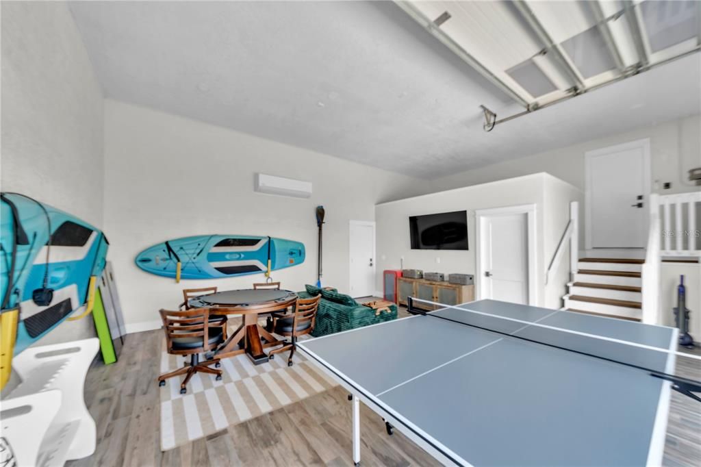 For Sale: $999,999 (3 beds, 2 baths, 2018 Square Feet)