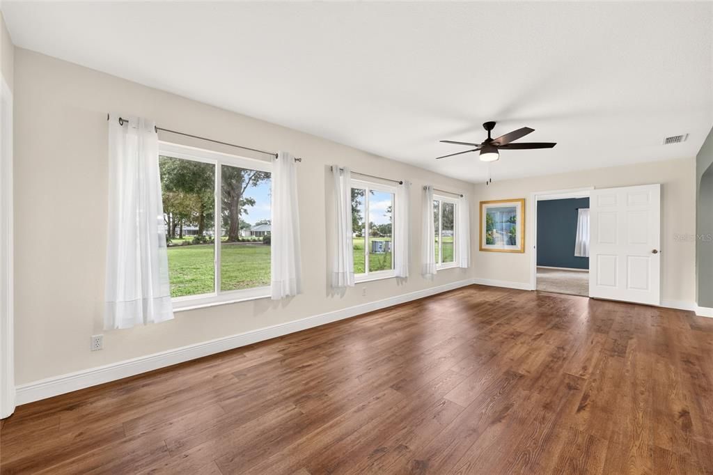 For Sale: $289,000 (2 beds, 2 baths, 1879 Square Feet)