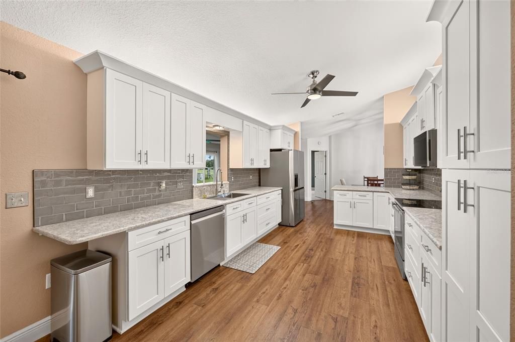 For Sale: $289,000 (2 beds, 2 baths, 1879 Square Feet)