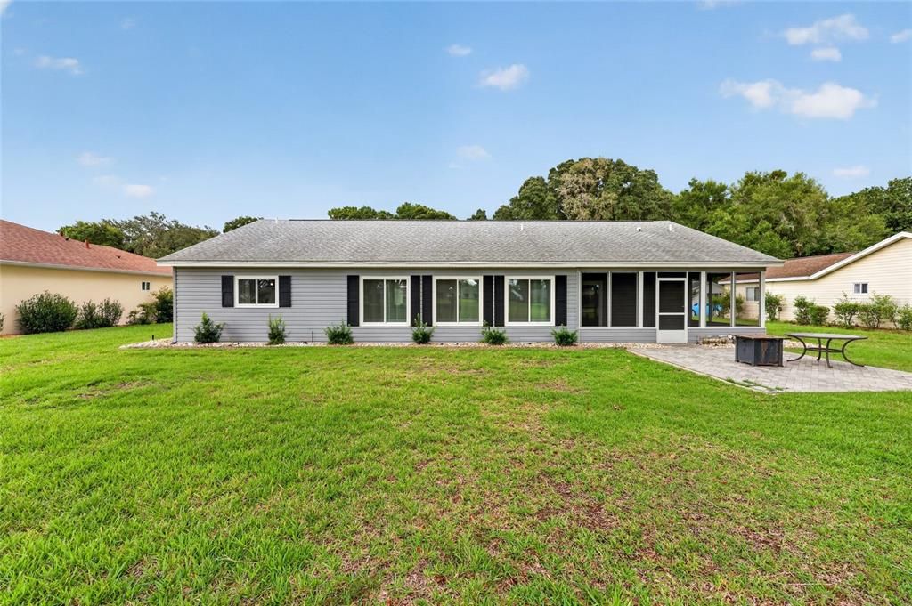 For Sale: $289,000 (2 beds, 2 baths, 1879 Square Feet)