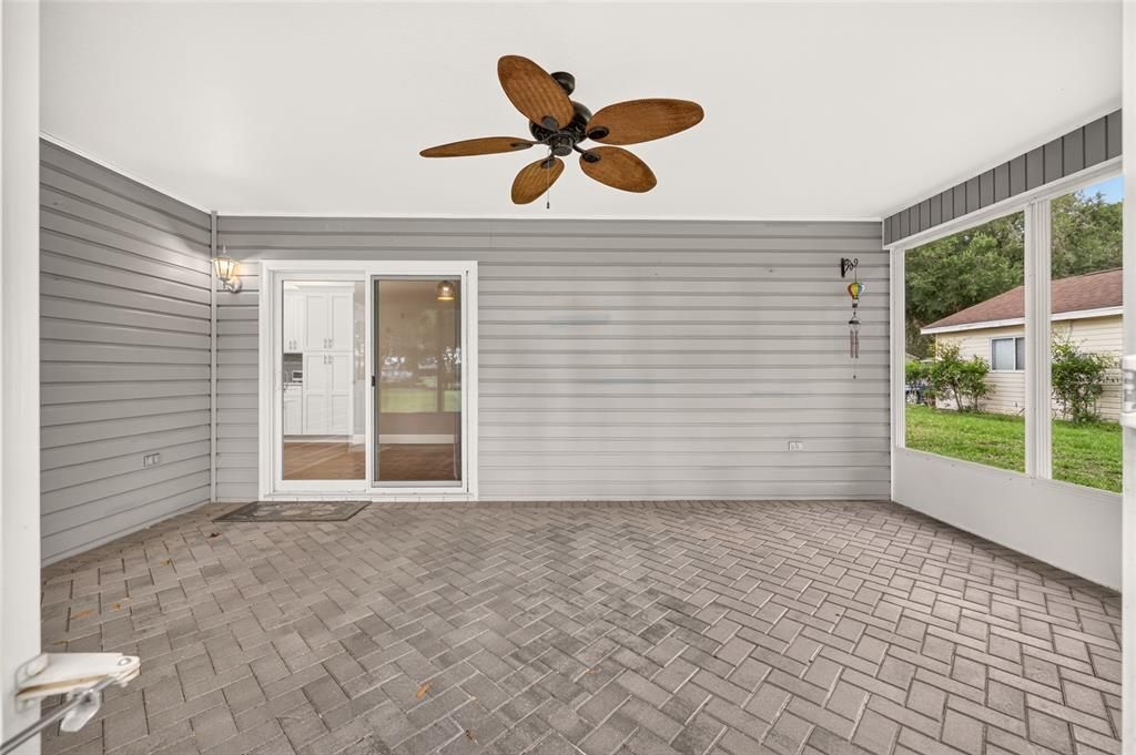 For Sale: $289,000 (2 beds, 2 baths, 1879 Square Feet)