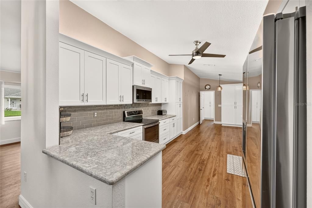 For Sale: $289,000 (2 beds, 2 baths, 1879 Square Feet)
