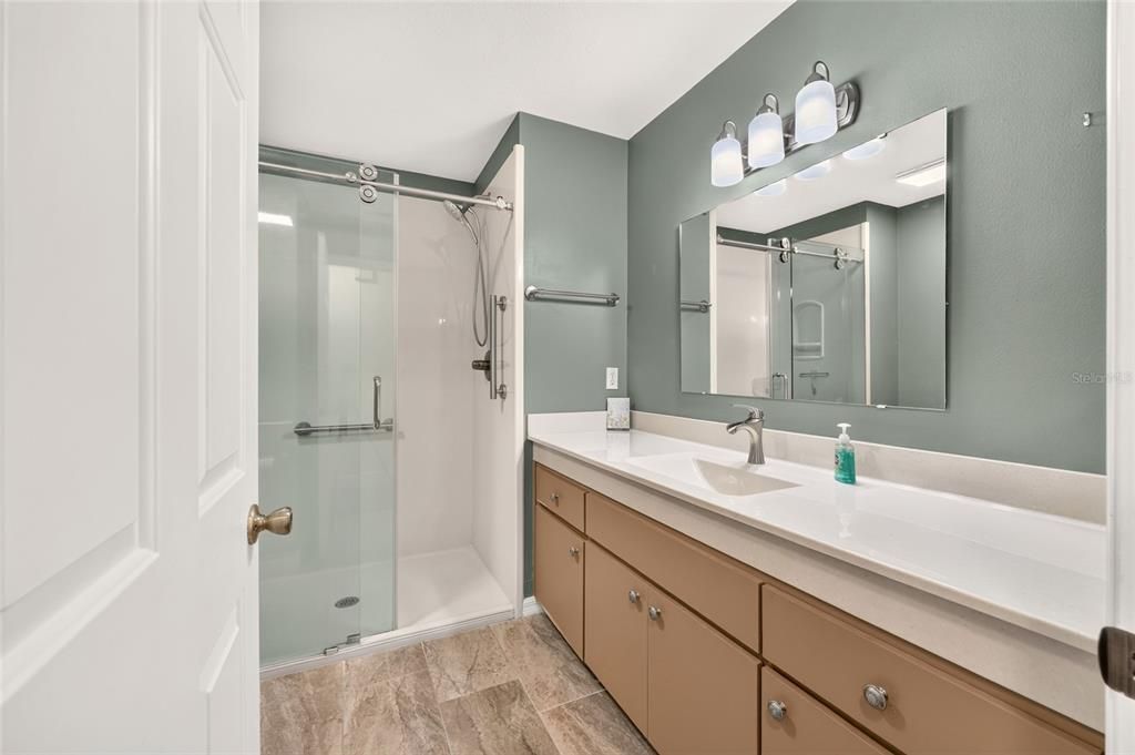For Sale: $289,000 (2 beds, 2 baths, 1879 Square Feet)