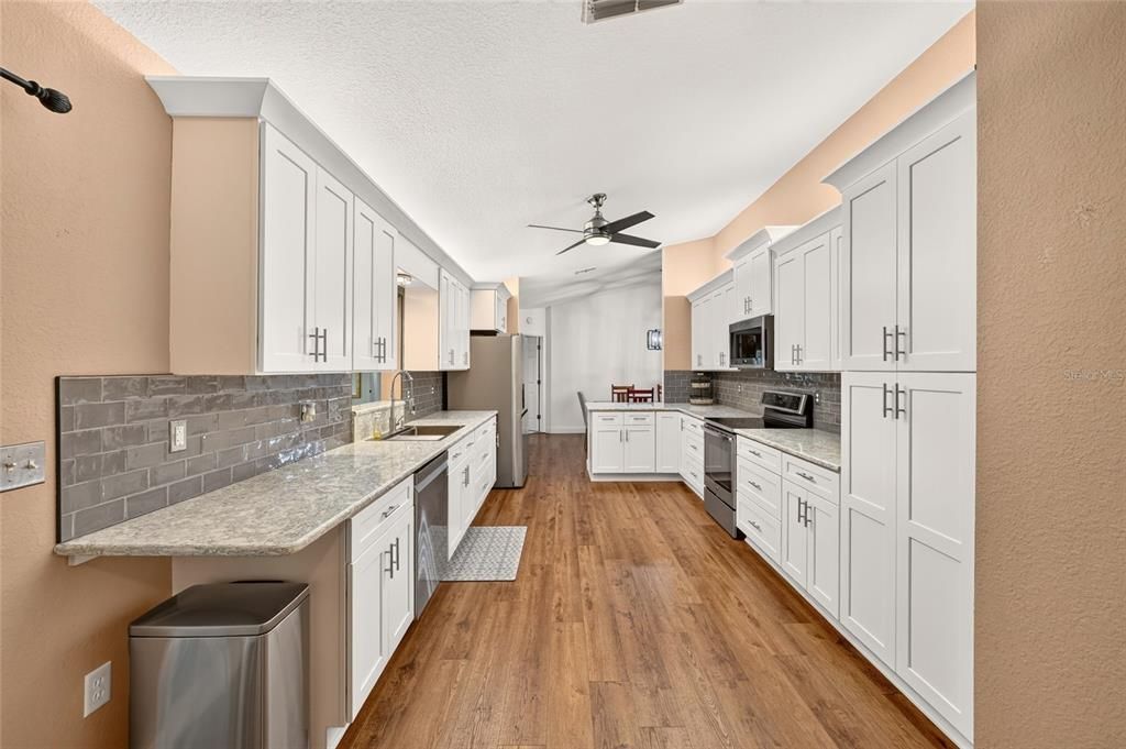 For Sale: $289,000 (2 beds, 2 baths, 1879 Square Feet)