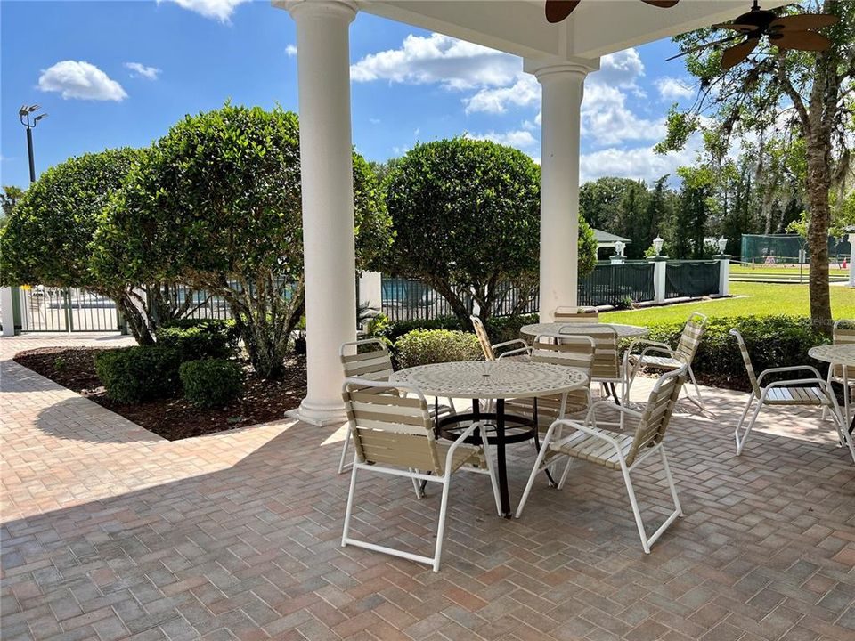For Sale: $289,000 (2 beds, 2 baths, 1879 Square Feet)