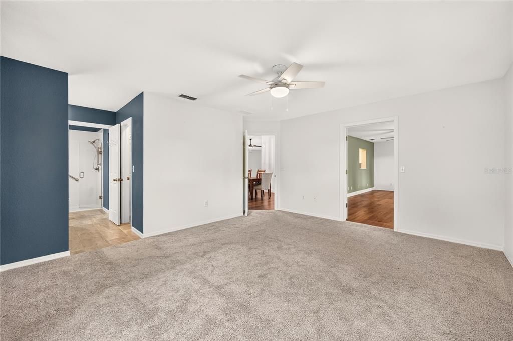 For Sale: $289,000 (2 beds, 2 baths, 1879 Square Feet)